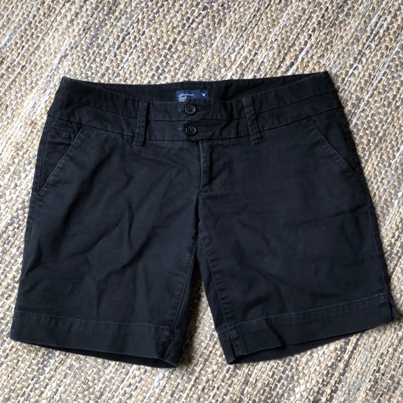 American Eagle 🦅 women’s black shorts - Picture 1 of 3